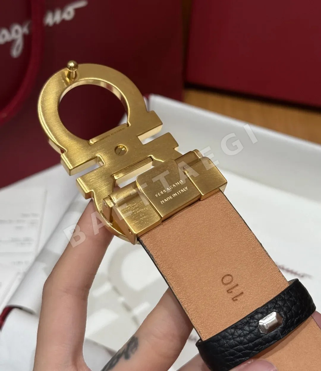 페레가모 간치니 양면 조절 가죽 벨트 상세 이미지 6