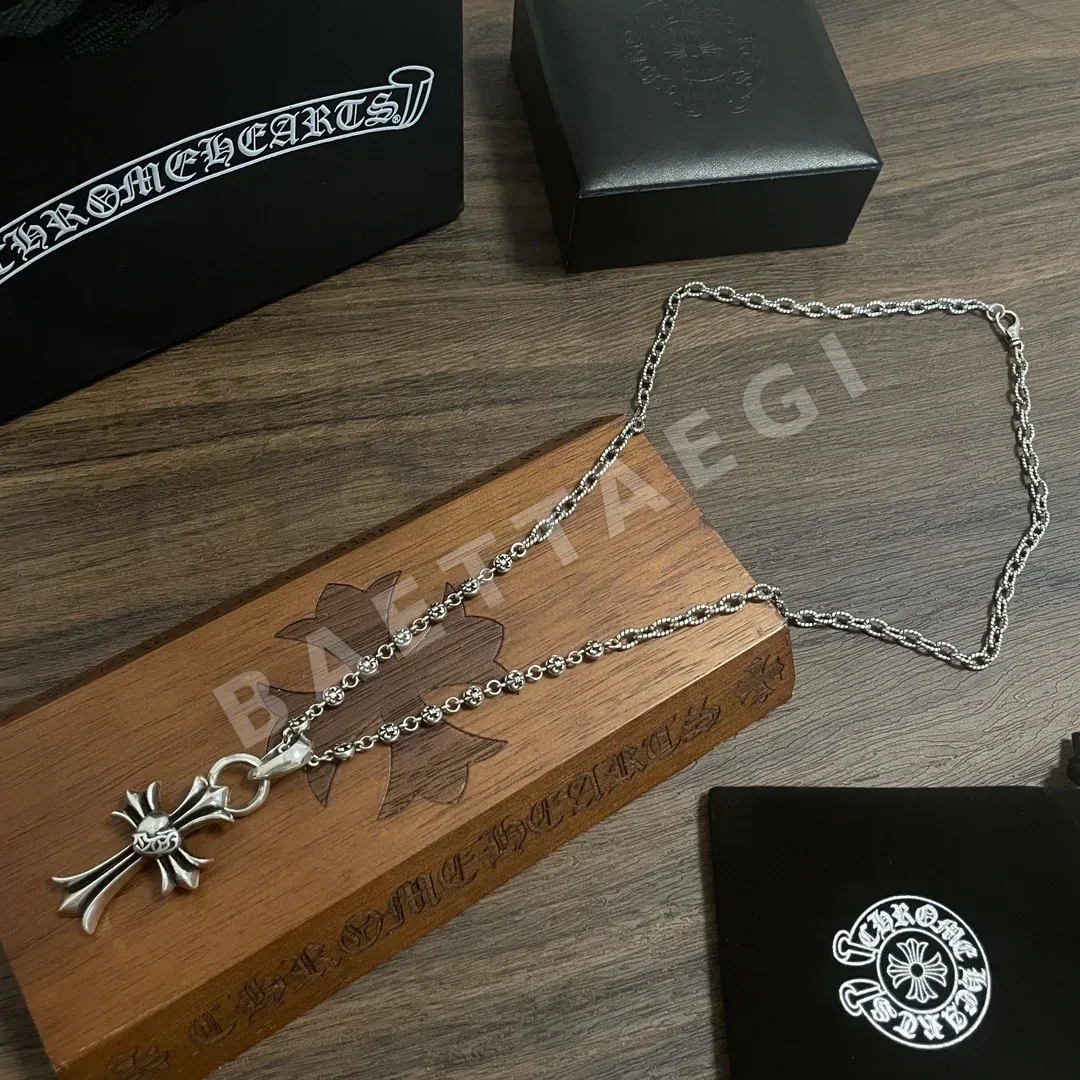 크롬하츠 클래식 하트형 크로스 펜던트 목걸이 상세 이미지 8