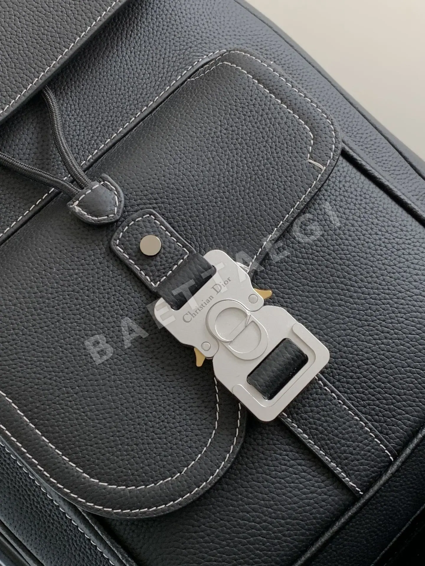 디올 새들 백팩 상세 이미지 5
