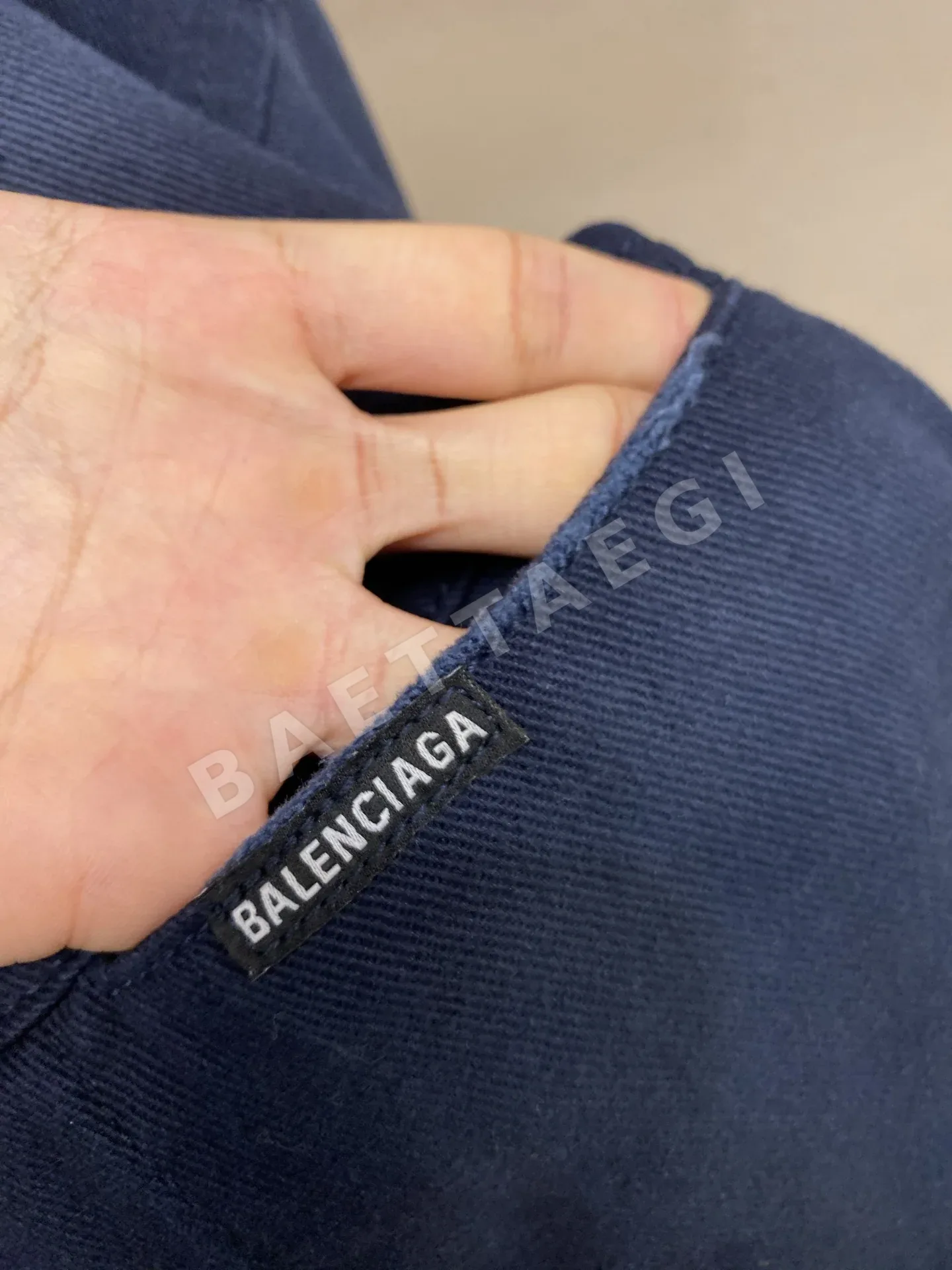 발렌시아가 체크 패턴 패치워크 데님 자켓 상세 이미지 5