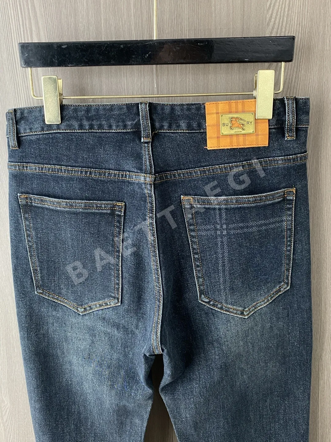 버버리 남성 데님 바지 상세 이미지 8