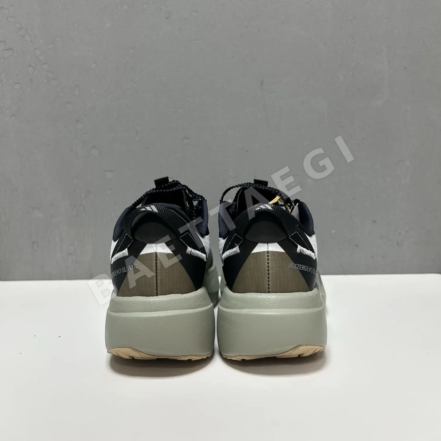 아디다스 신발 157705 Adidas Sneakers 상세 이미지 2