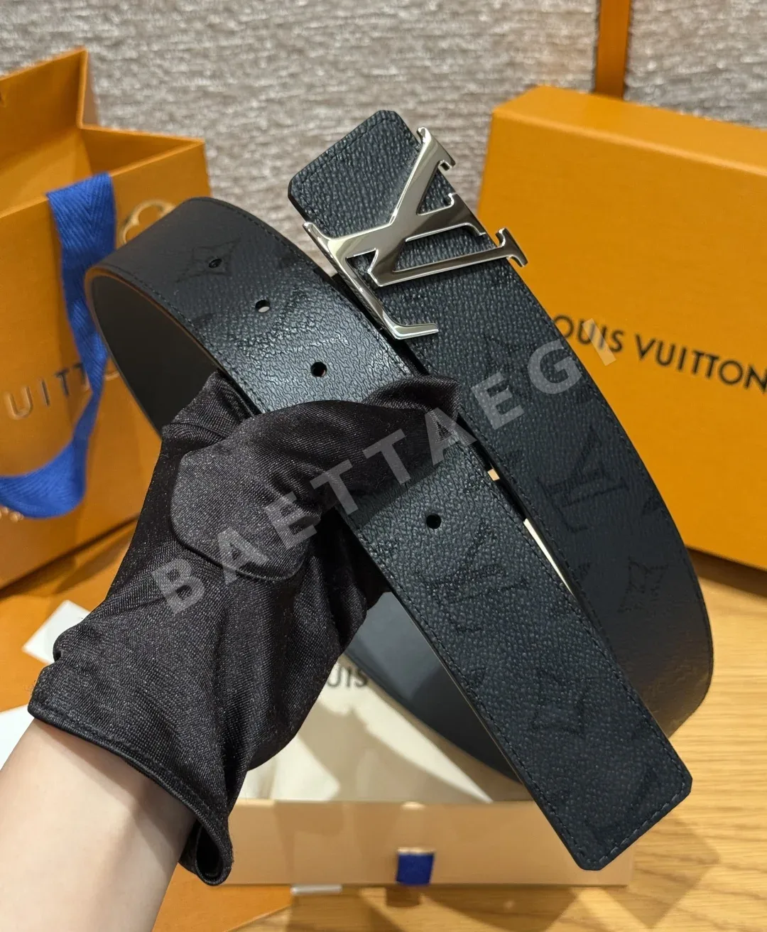 루이비통 이니셜 리버시블 40mm 벨트 상세 이미지 8