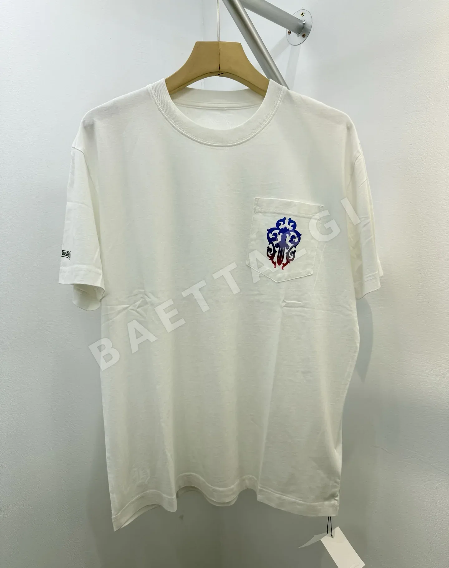 크롬하츠 화이트 그라데이션 호스슈 소드 남성 반팔 티셔츠 50048