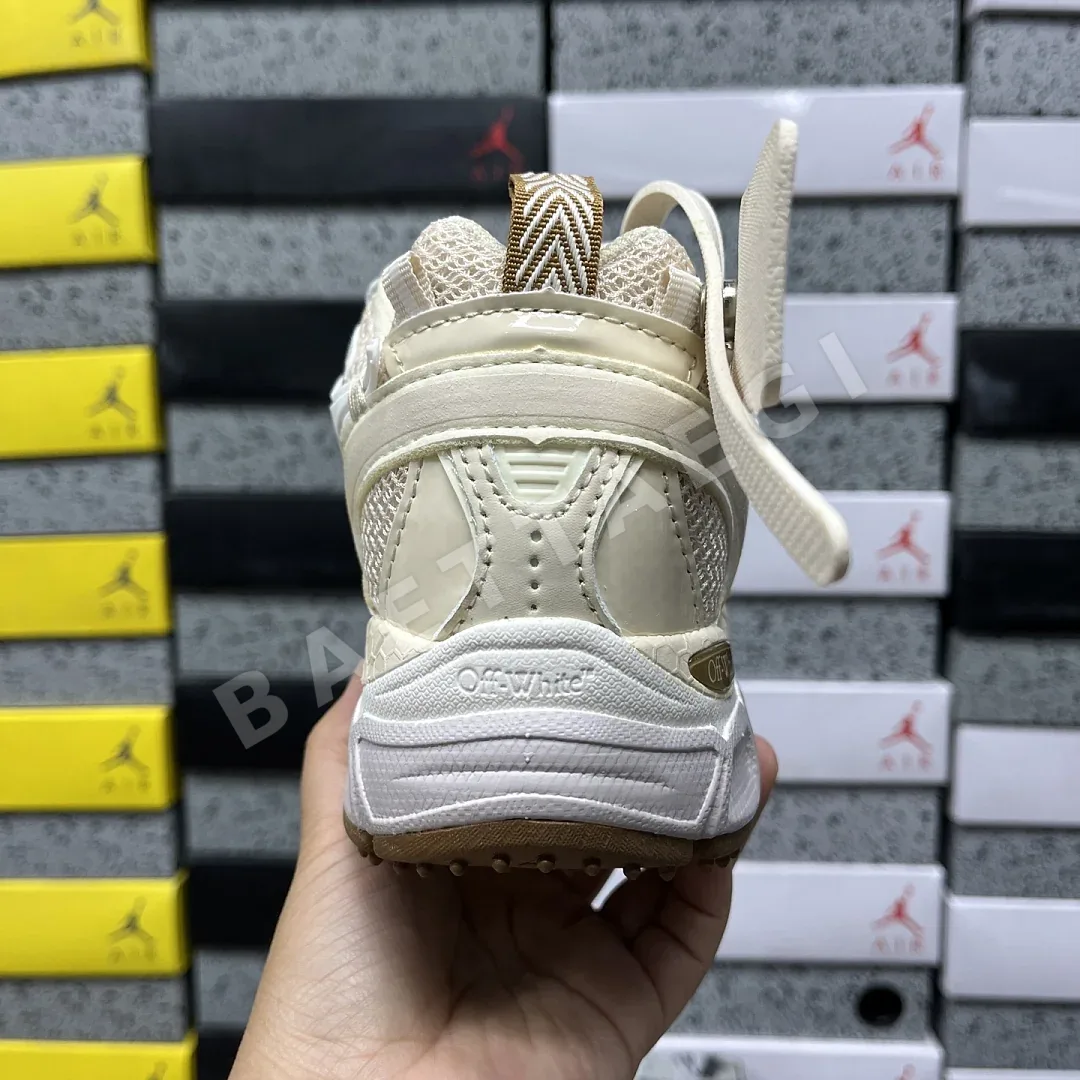 오프화이트 [GZ] 비 라이트 백 베이지 브라운 202459 Off White Be Right Back 상세 이미지 4