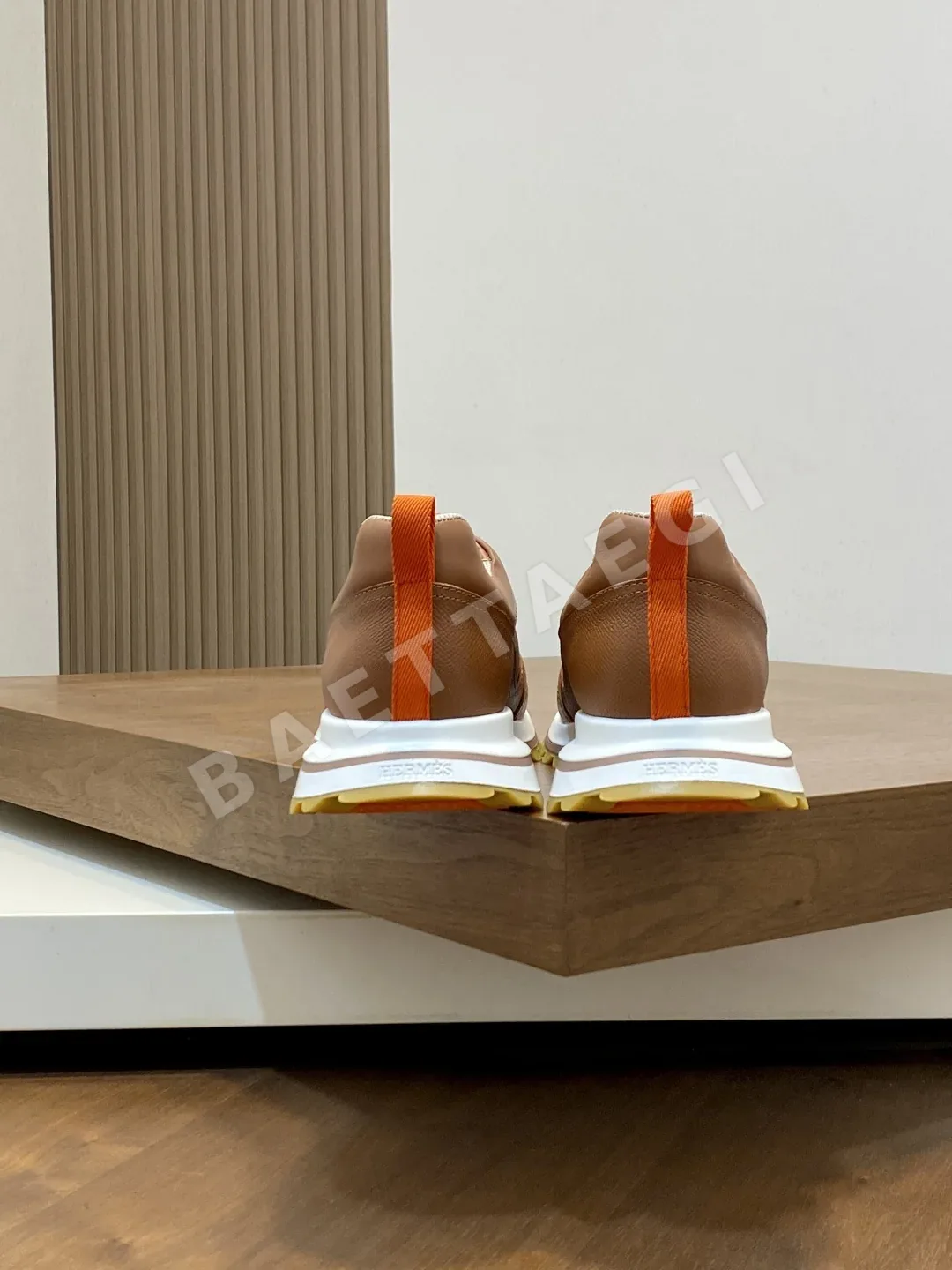 에르메스 리더 스니커즈 남성 상세 이미지 8
