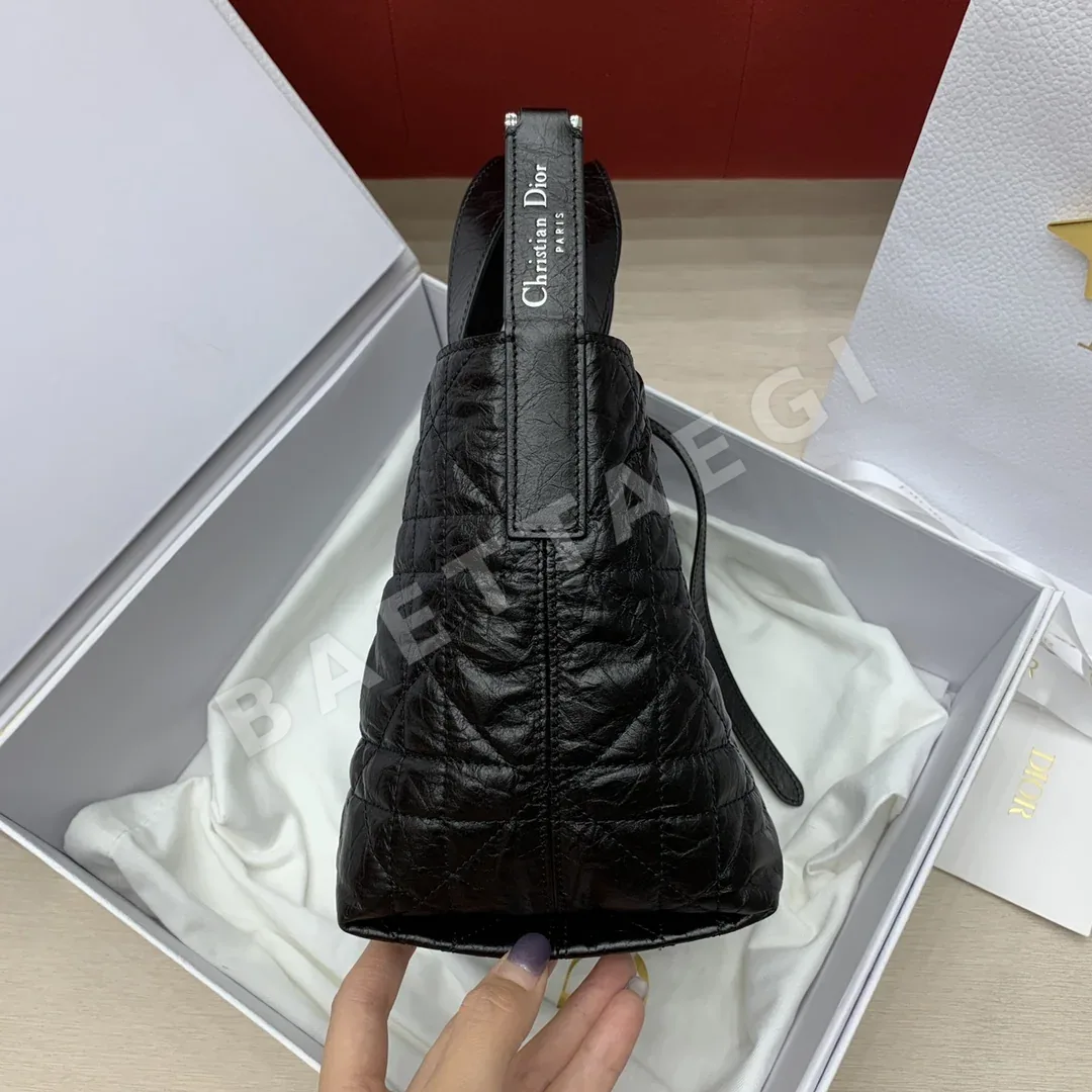 디올 뚜주흐 버티컬 스몰 가죽 가방 상세 이미지 3