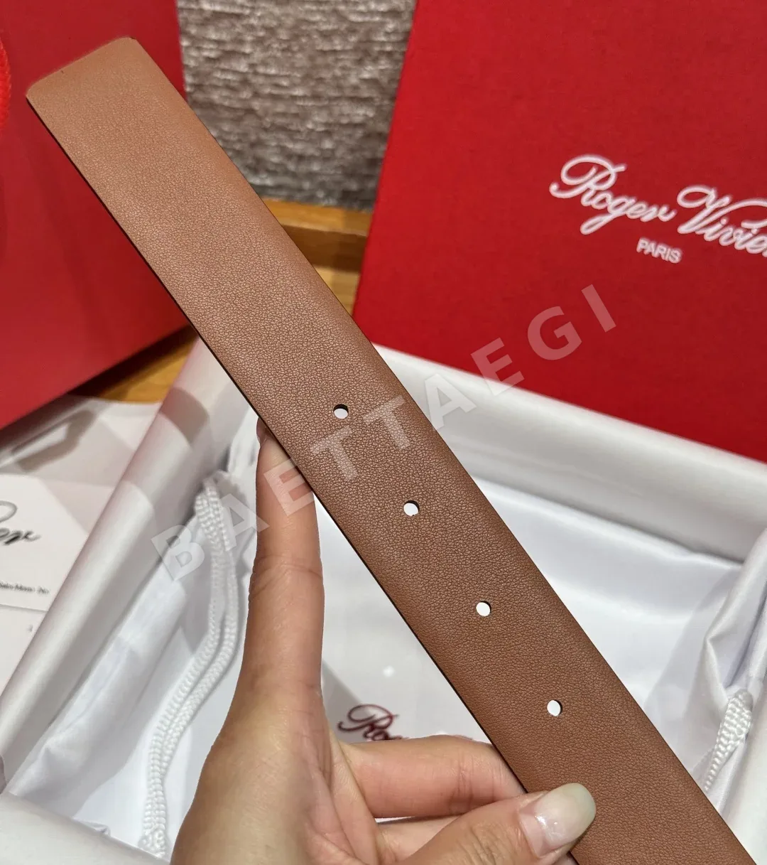 로저비비에 소가죽 리버시블 벨트 상세 이미지 8