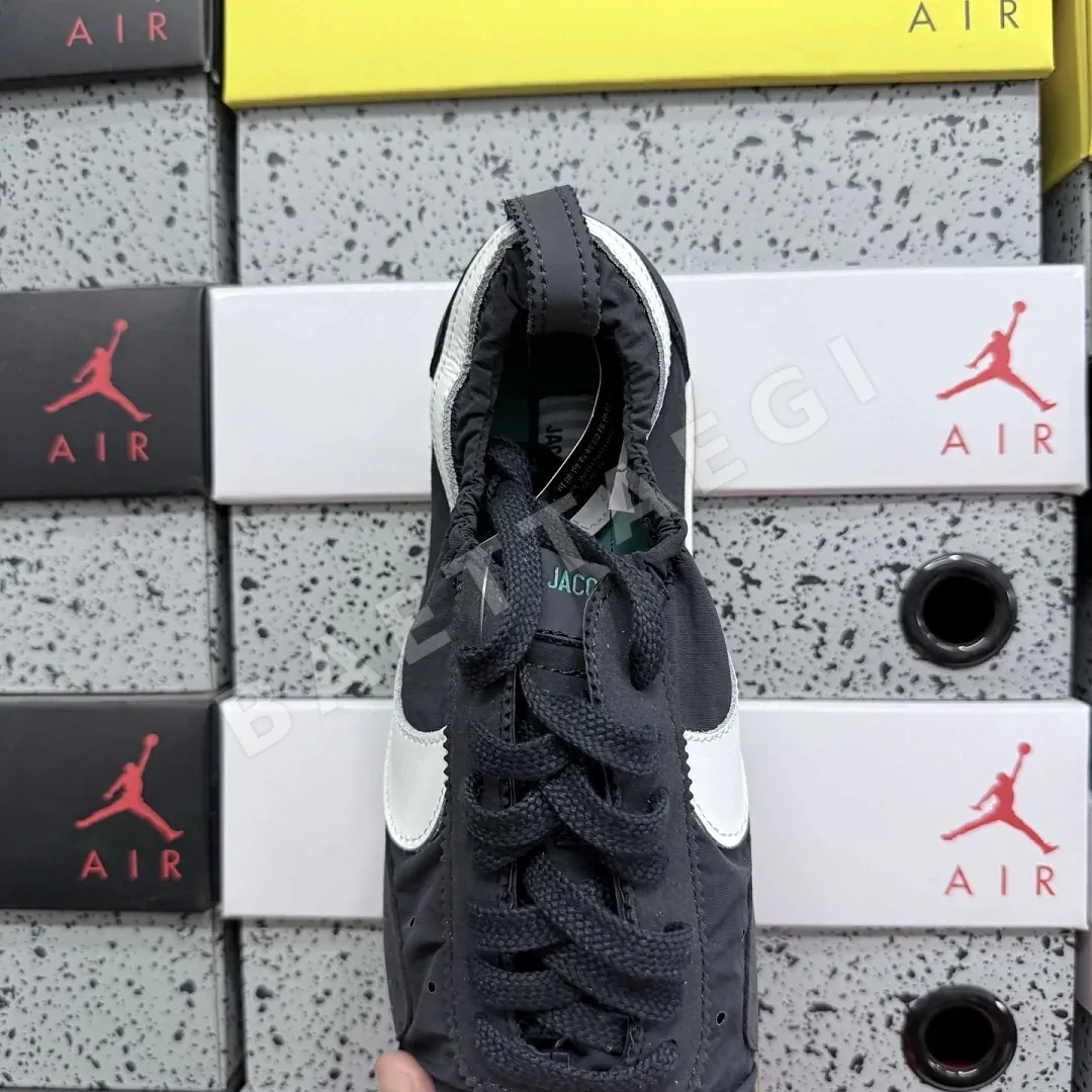 나이키 [GOD] HV8547-001 201599 Nike Moon Shoe SP Jacquemus Off Noir 상세 이미지 3