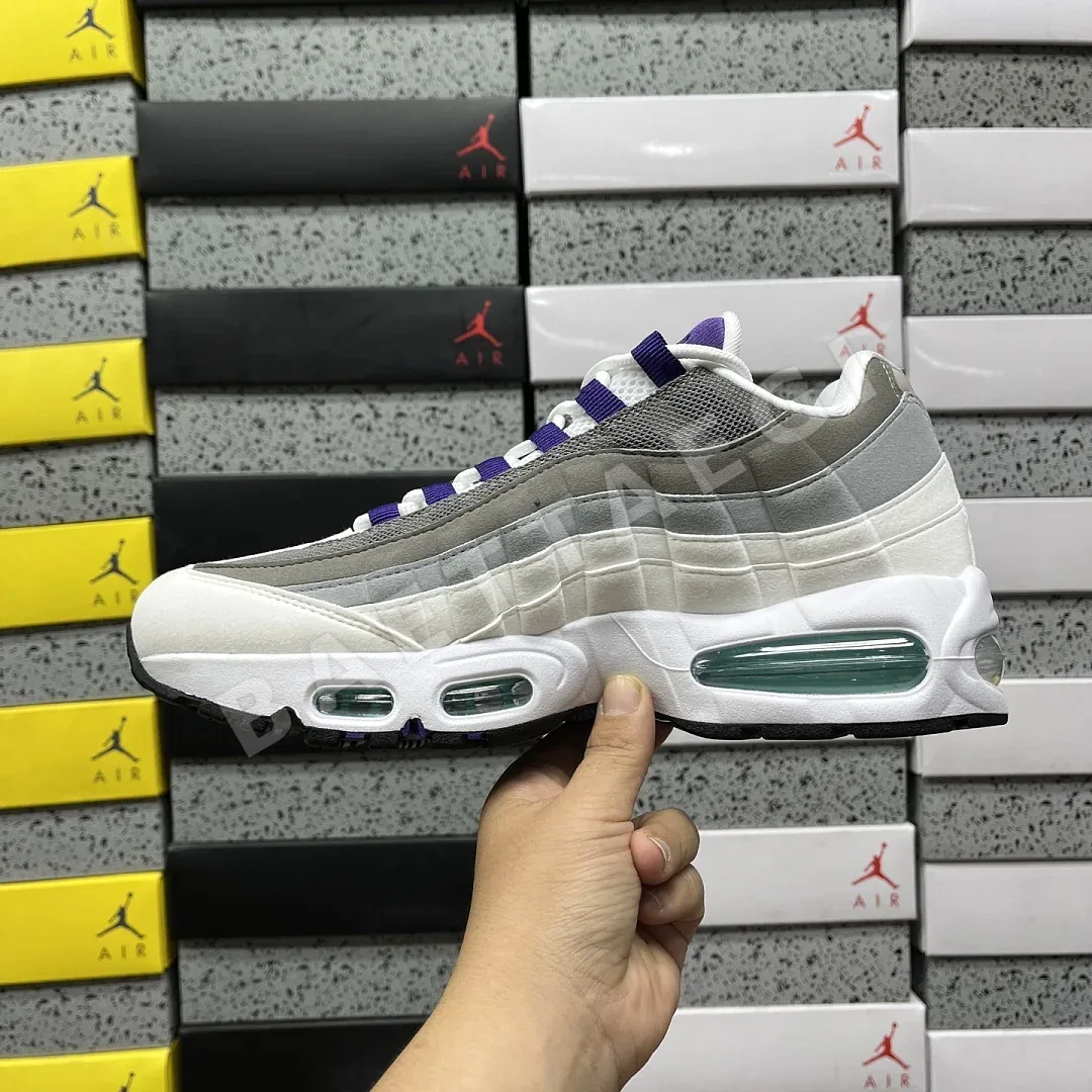 나이키 [KZ2.0] 에어 맥스 95 OG HJ5996-100 201679 Nike Air Max 95 OG Big Bubble Grape 상세 이미지 9