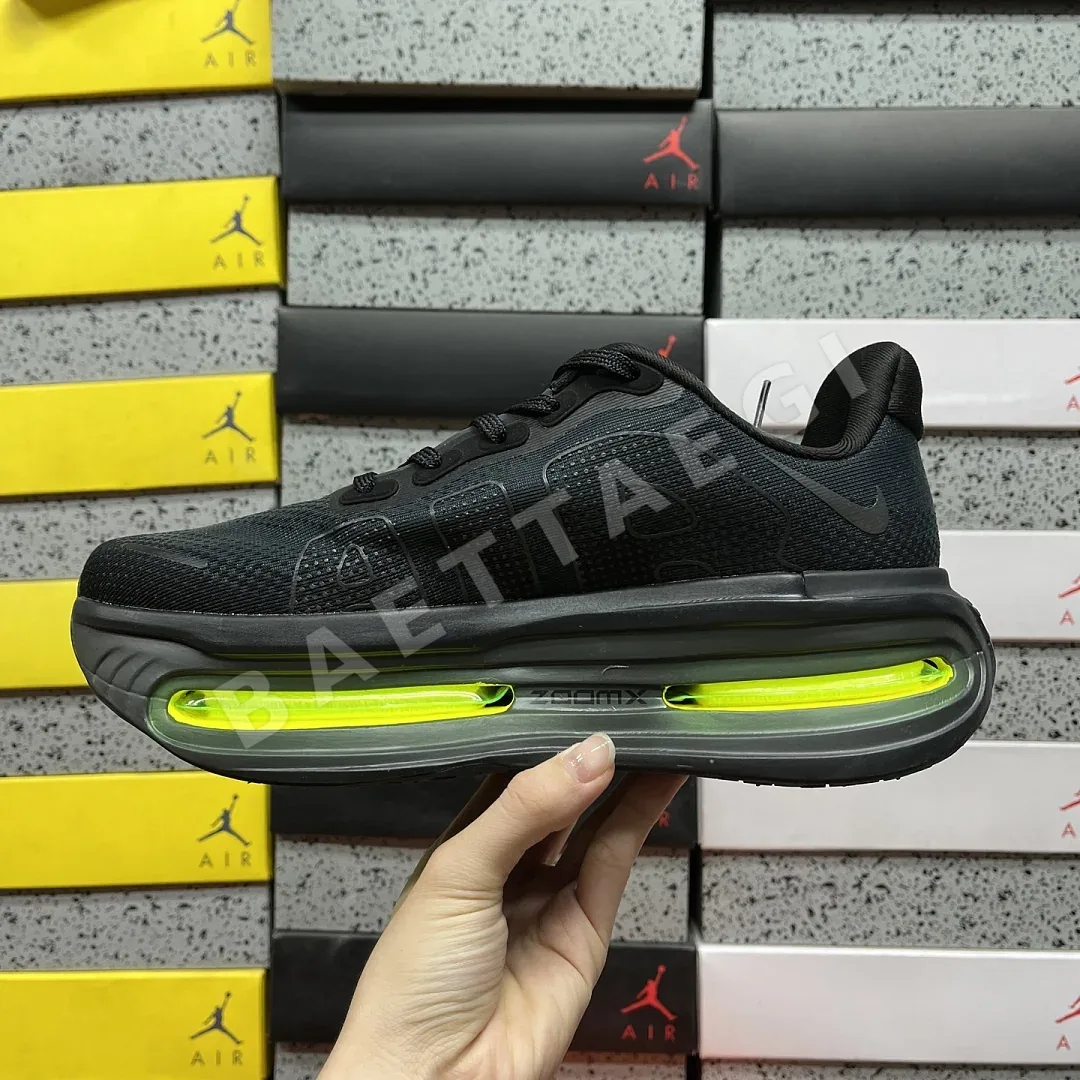 나이키 [CG] 보메로 프리미엄 HQ2050-001 201987 Nike Vomero Premium Black Volt 상세 이미지 9