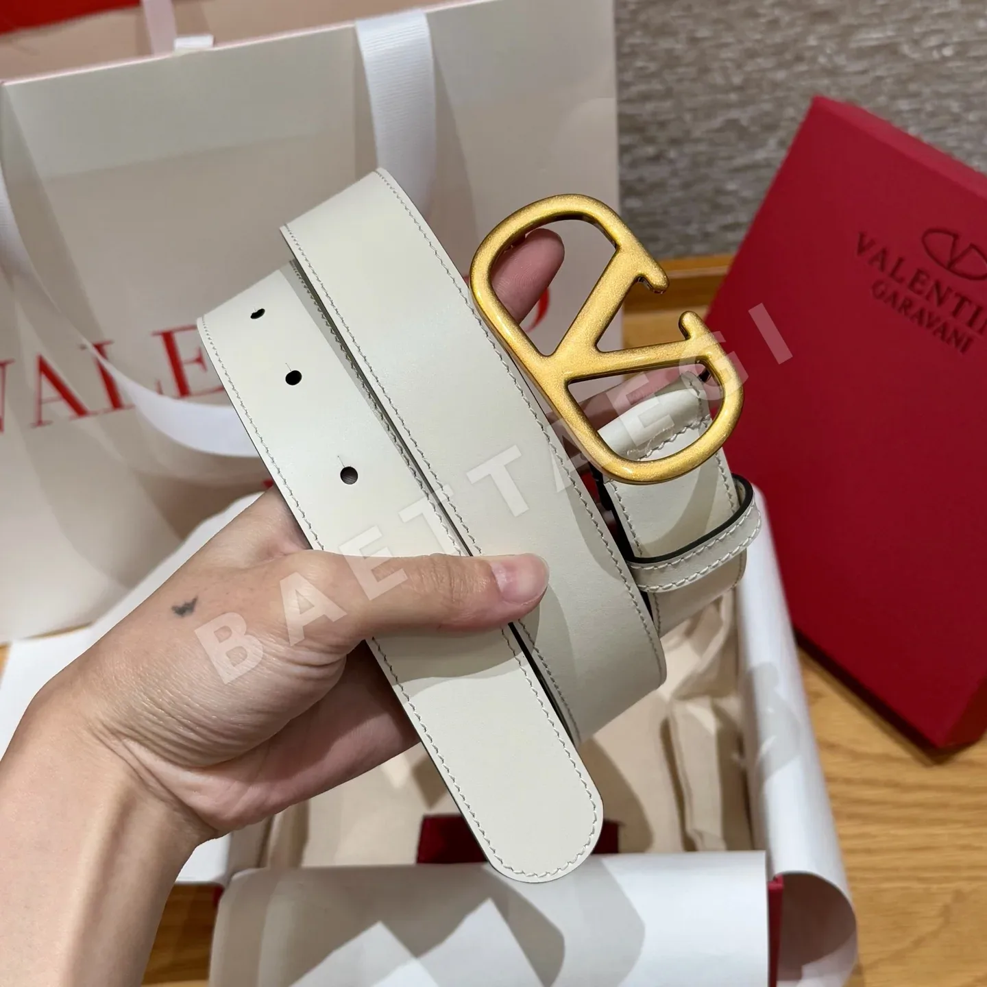 발렌티노 VLOGO 송아지가죽 벨트 상세 이미지 2