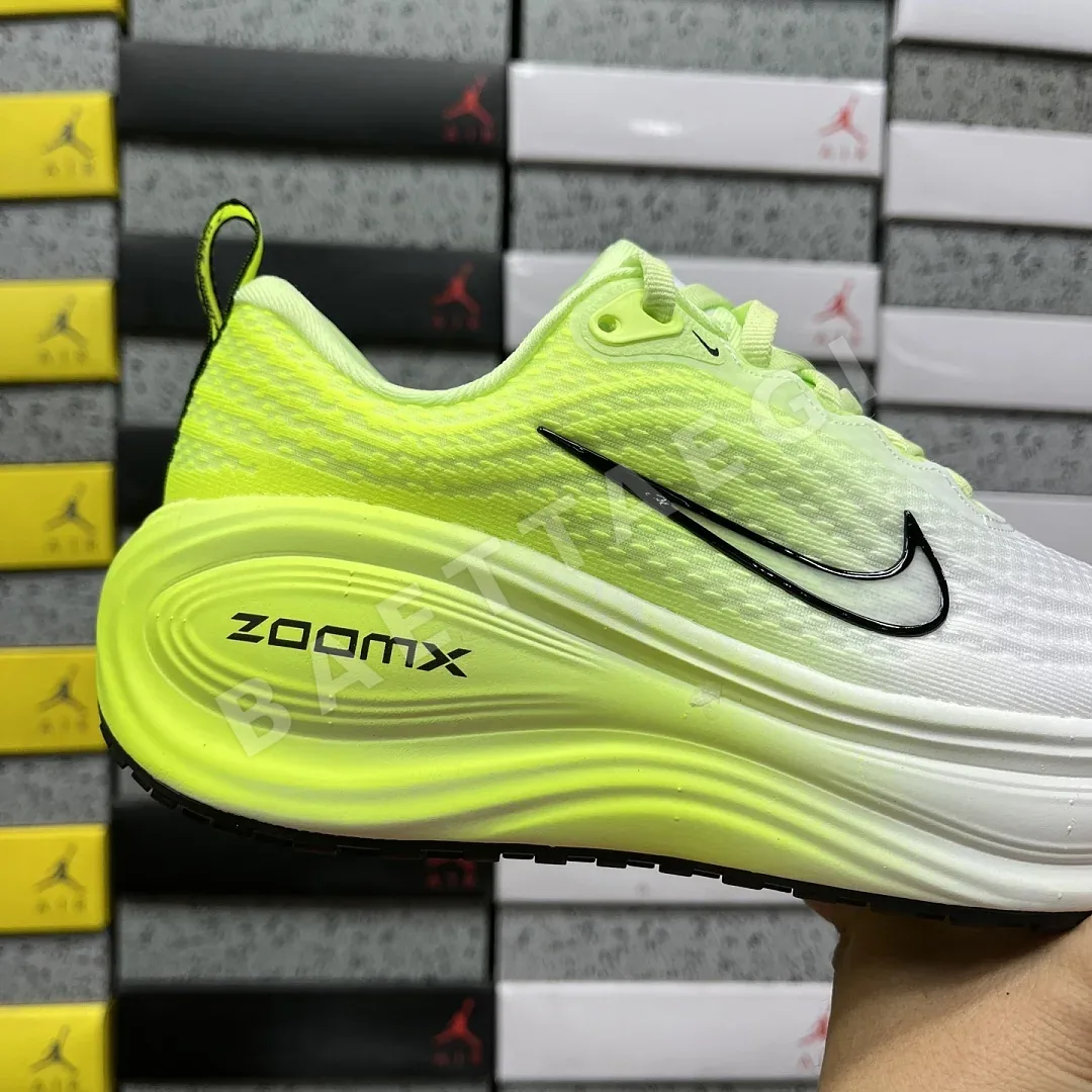 나이키 [XY] 보메로 플러스 IM2038-038 201681 Nike Vomero Plus 상세 이미지 4
