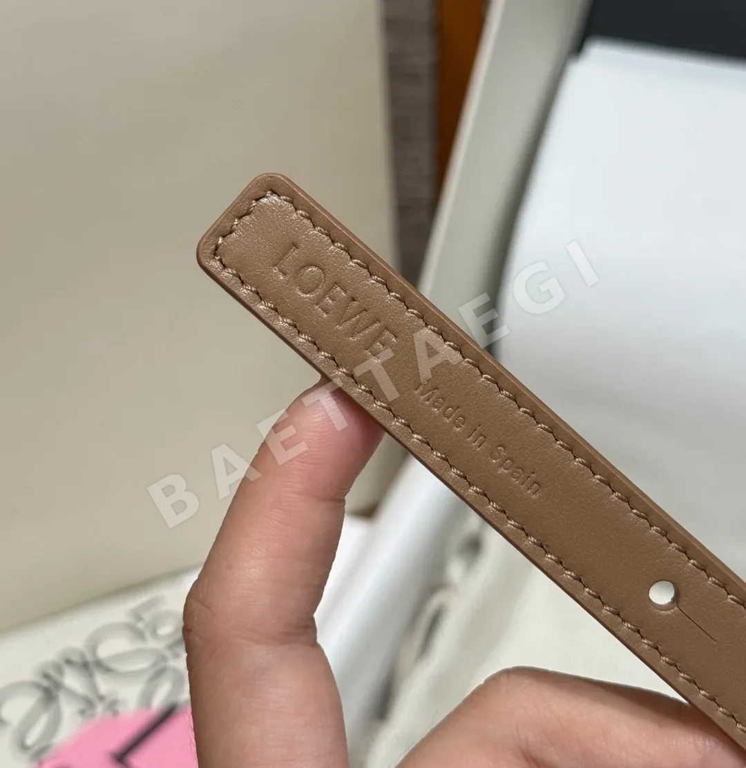 로에베 코일 장식 소가죽 벨트 상세 이미지 7