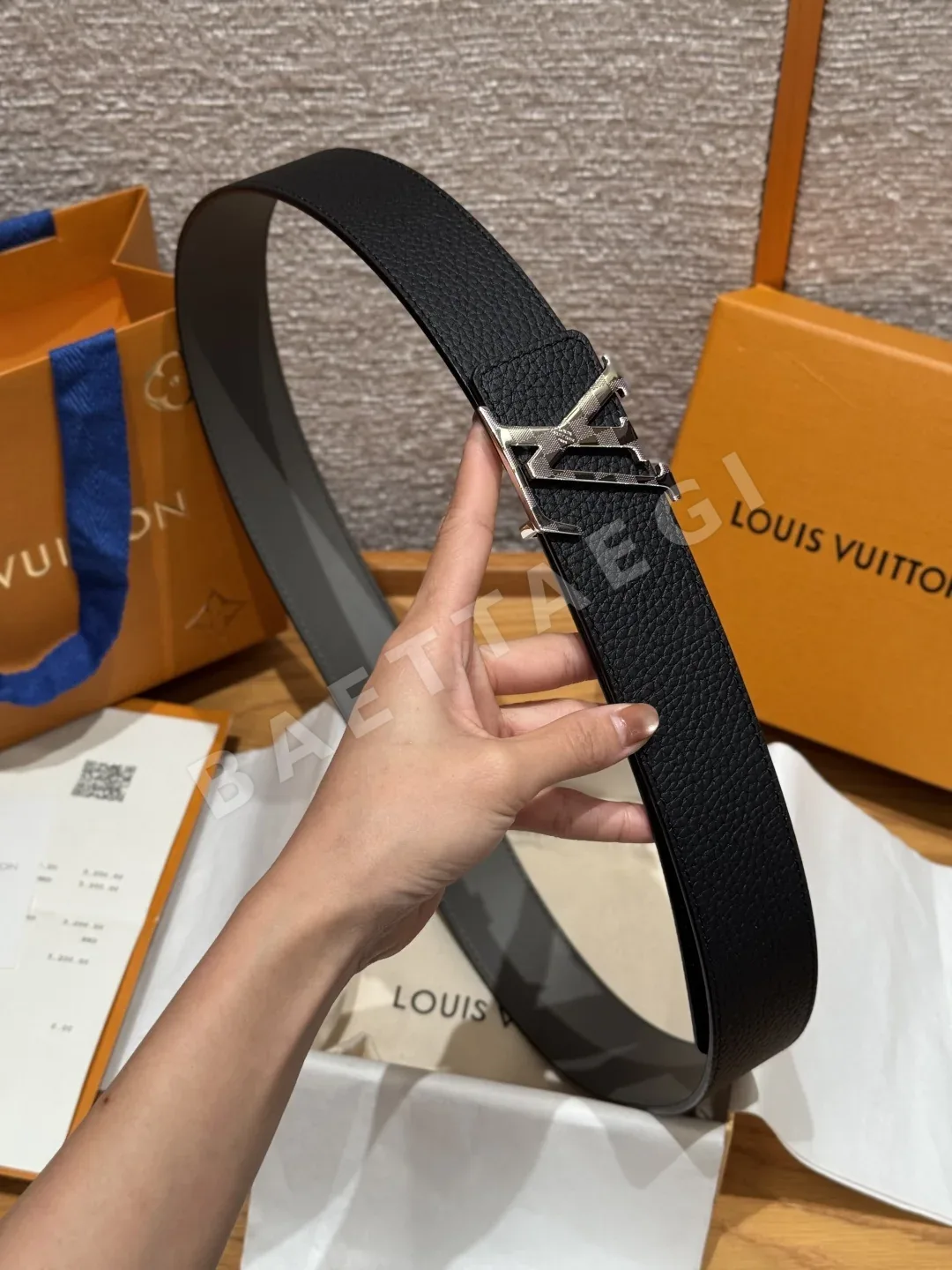 루이비통 타우릴론 40mm 리버서블 벨트 상세 이미지 3