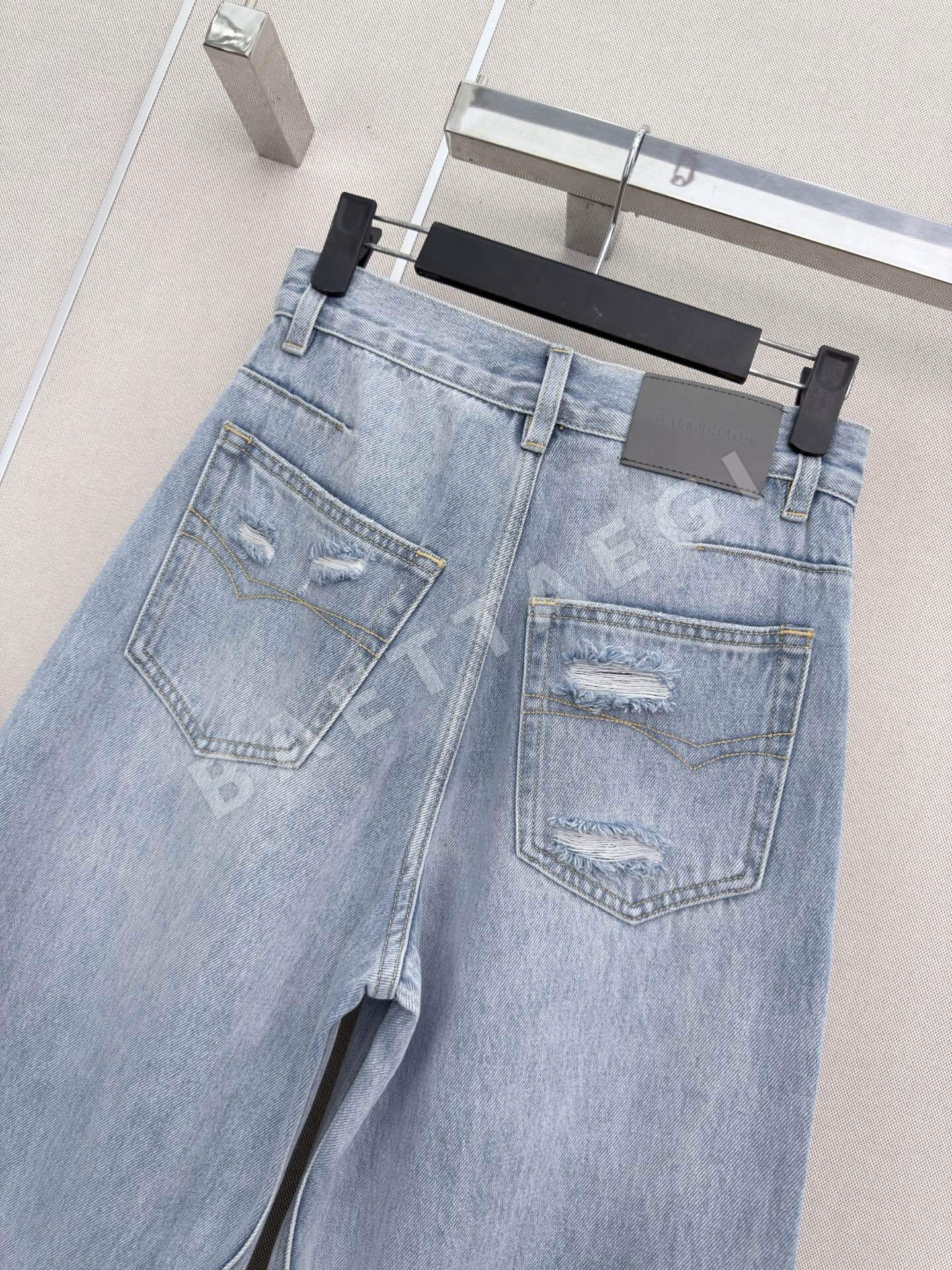 발렌시아가 커브드 와이드 데님 여성 바지 상세 이미지 7
