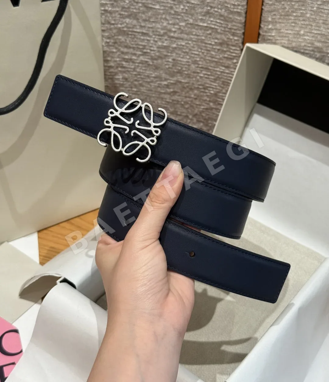 로에베 아나그램 양면 가죽 벨트 상세 이미지 3