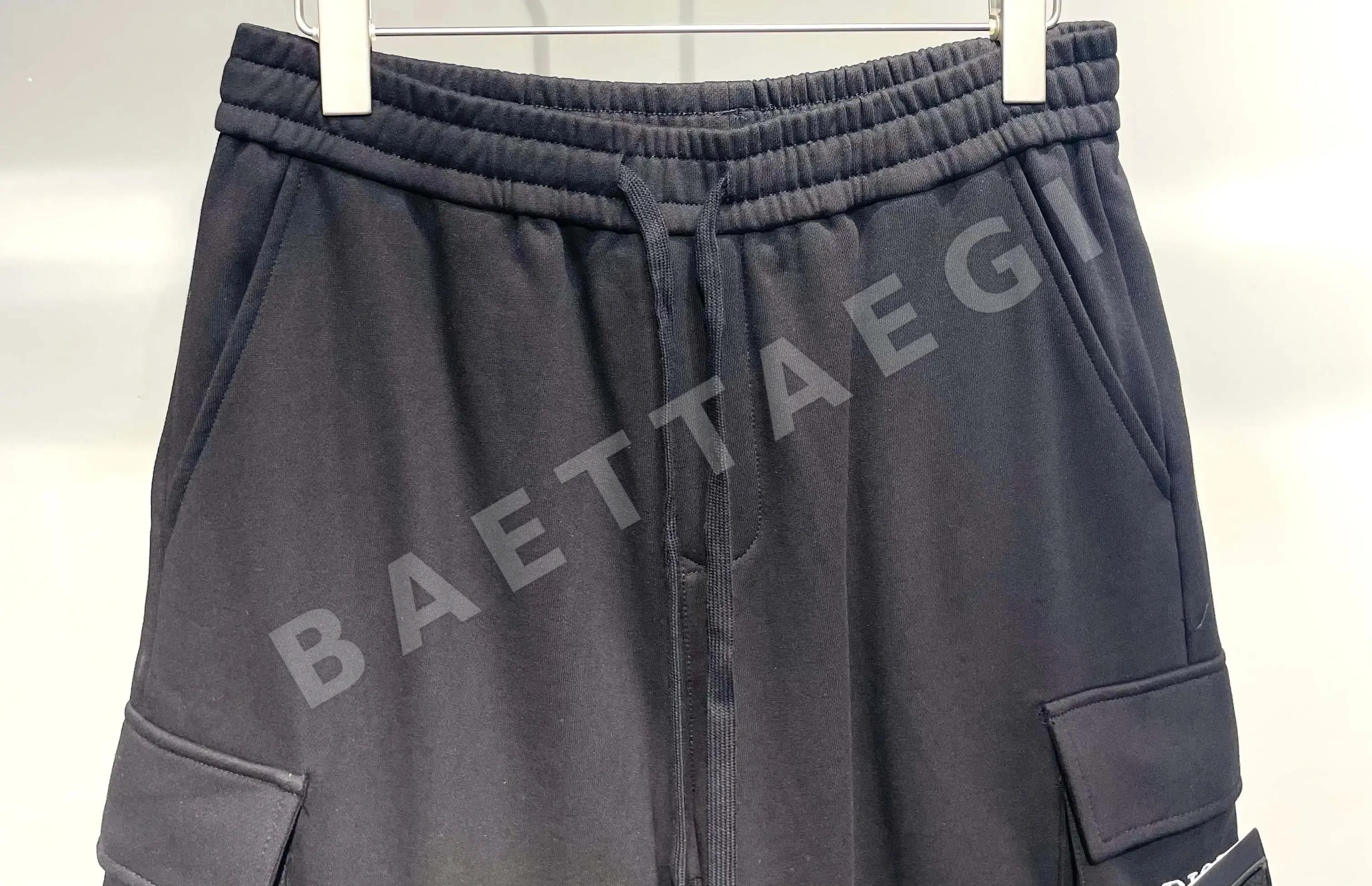 스톤아일랜드 자수 사이드 포켓 허리밴드 남성 반바지 상세 이미지 3