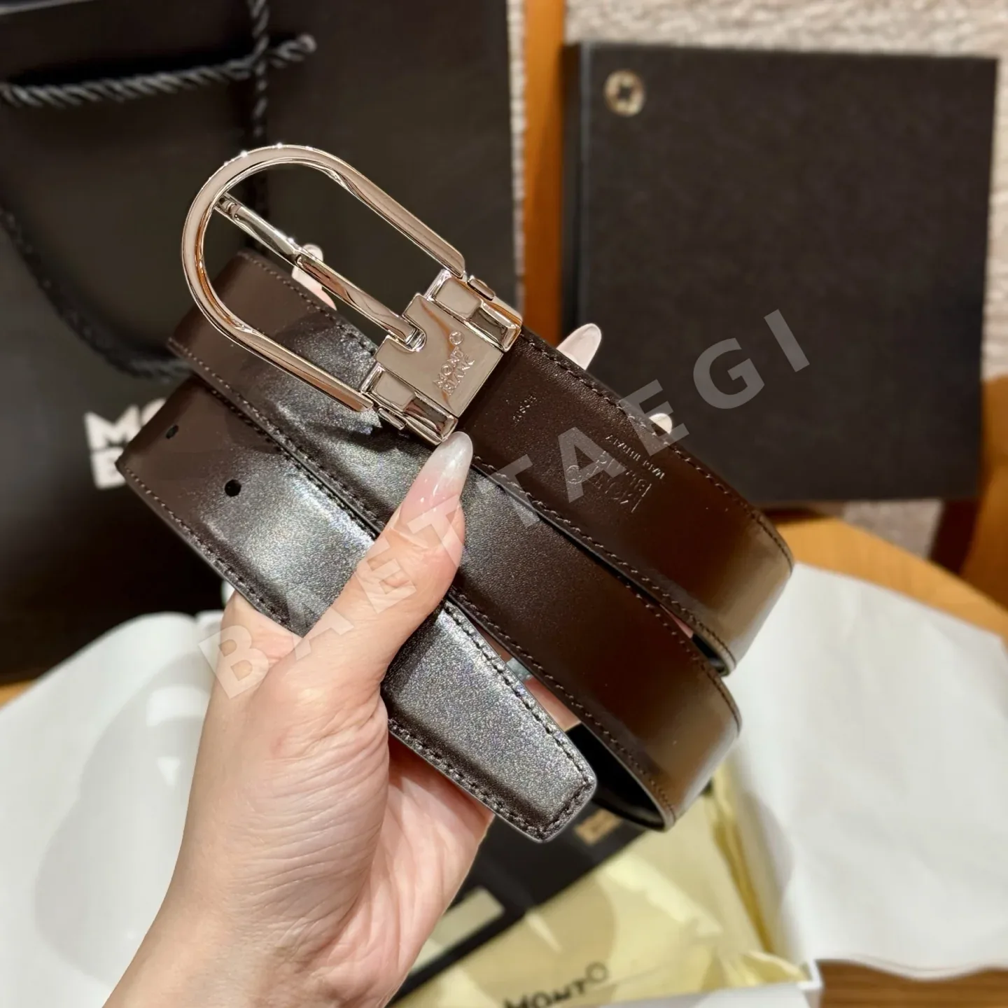 몽블랑 양면 가죽 벨트 상세 이미지 3
