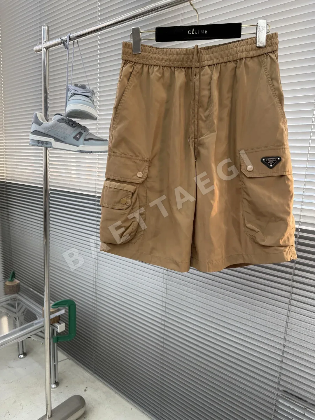 프라다 나일론 밴딩 남성 반바지 52748