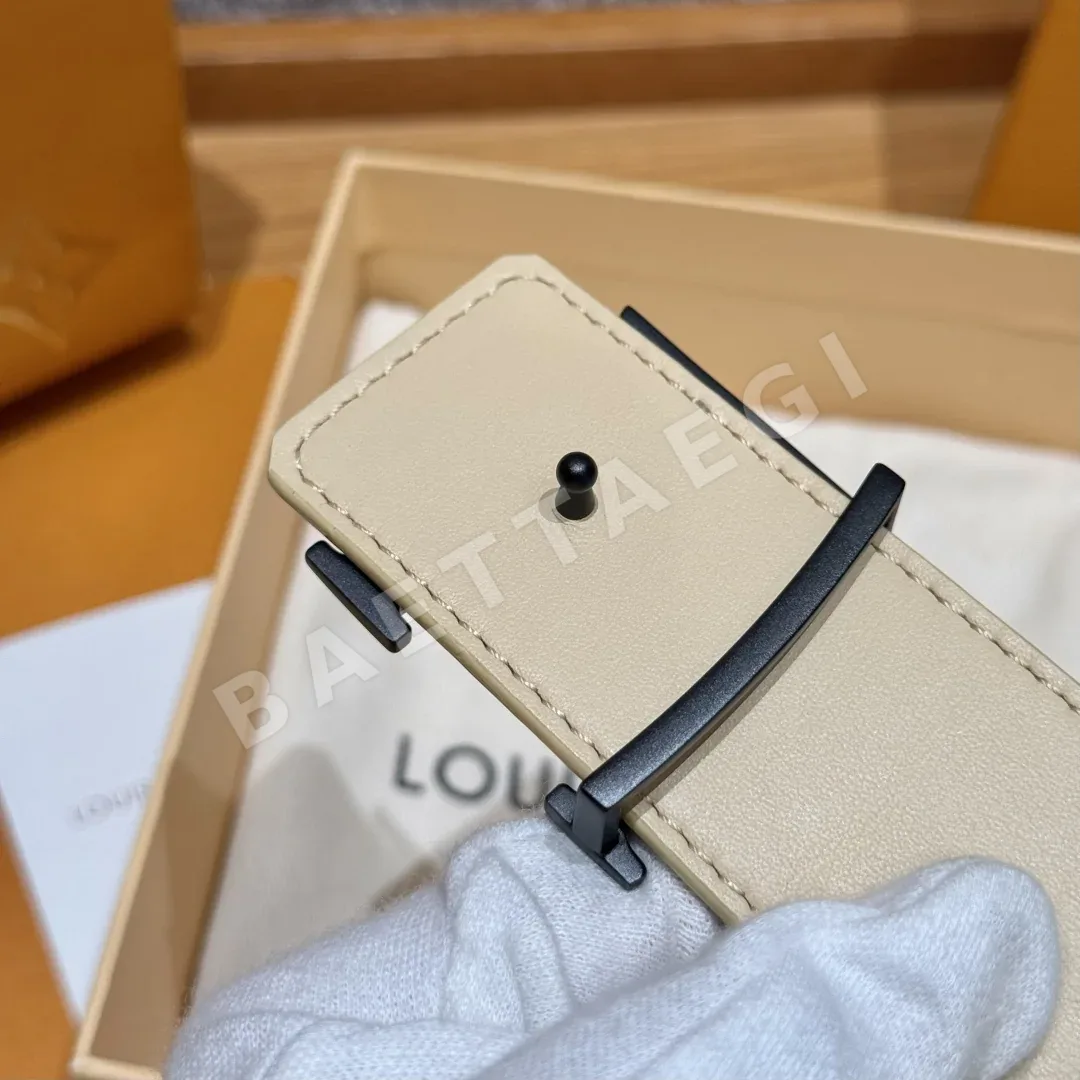 루이비통 LV 이니셜 40mm 리버시블 벨트 상세 이미지 4