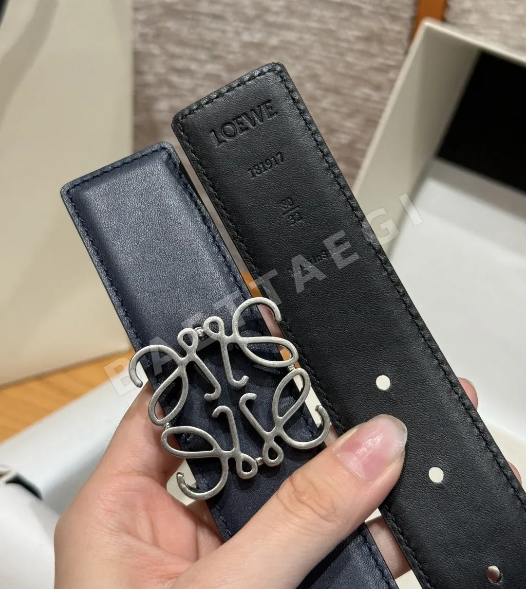 로에베 아나그램 양면 가죽 벨트 상세 이미지 6