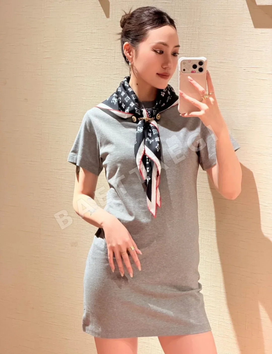 루이비통 모노그램 버튼 코튼 반소매 원피스 127810