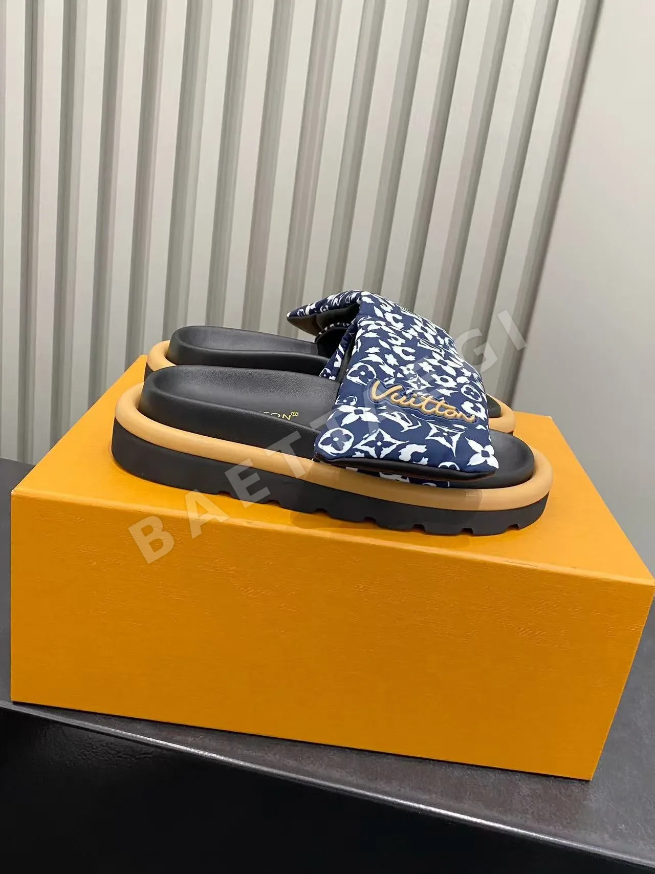 루이비통 벨크로 플랫폼 슬리퍼 95721