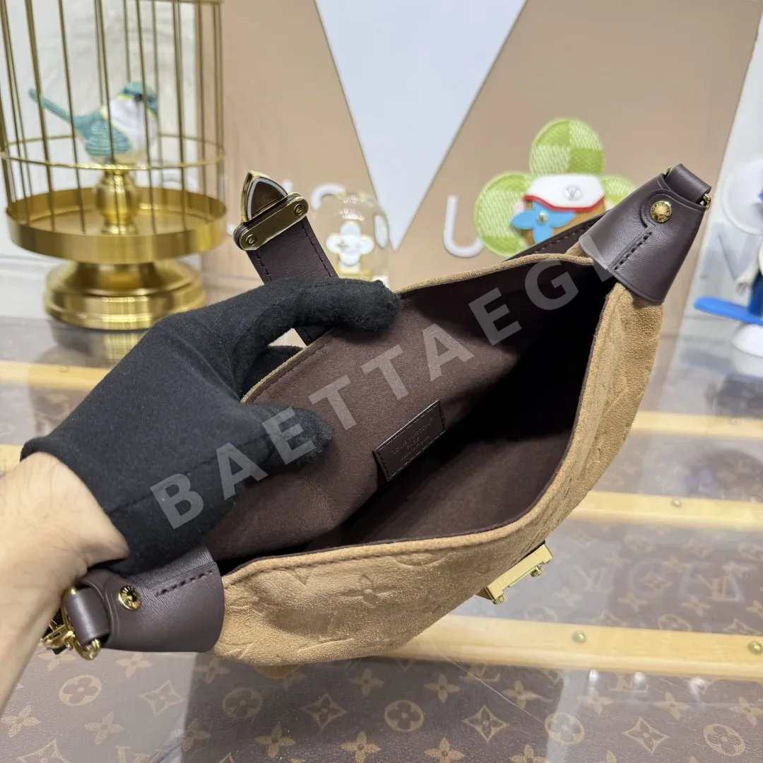 루이비통 모노그램 앙프랭트 스웨이드 포쉐트 미아 가방 M26191 상세 이미지 9