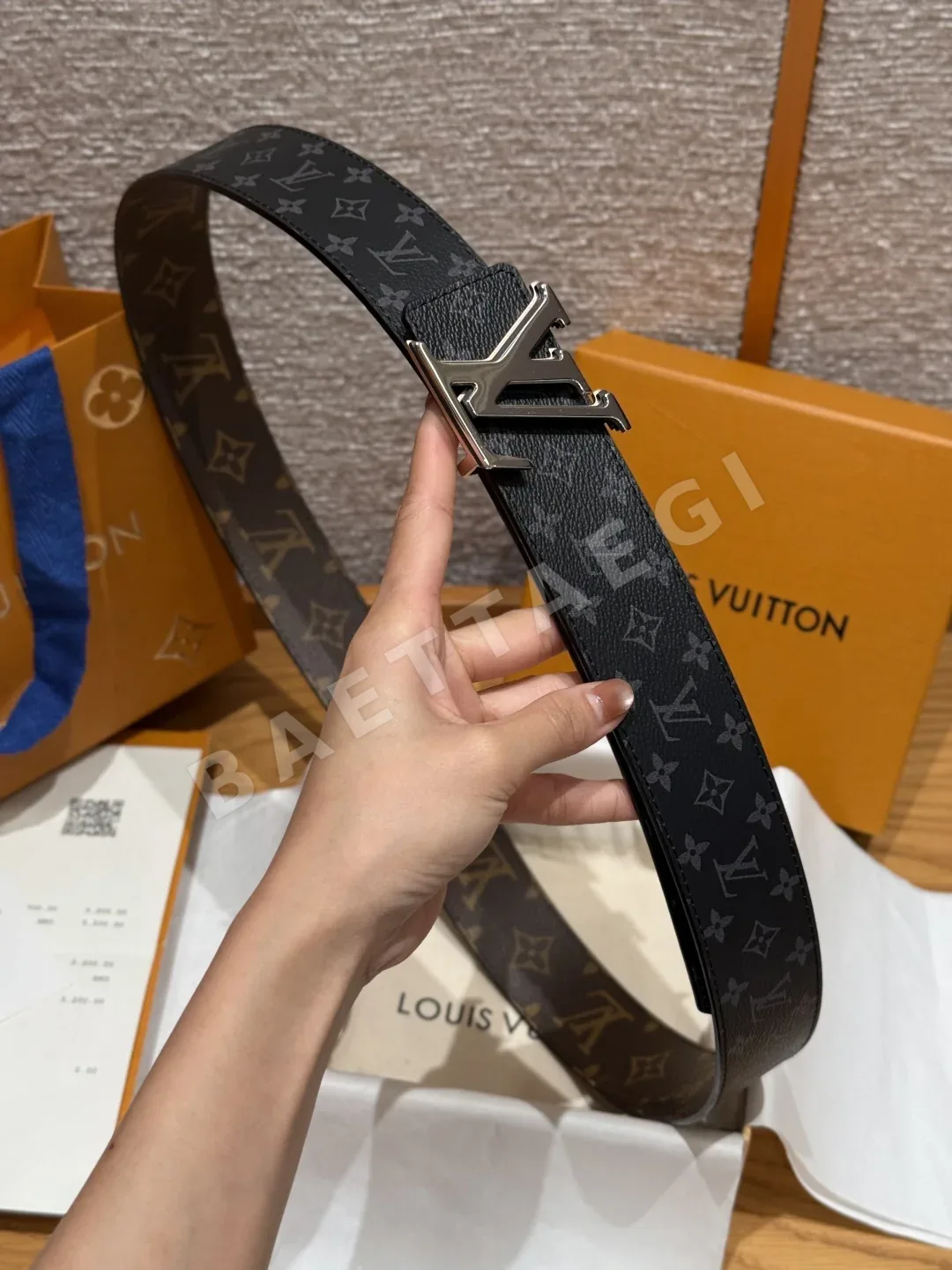 루이비통 양면 컬러 블록 벨트 T 버클 상세 이미지 4