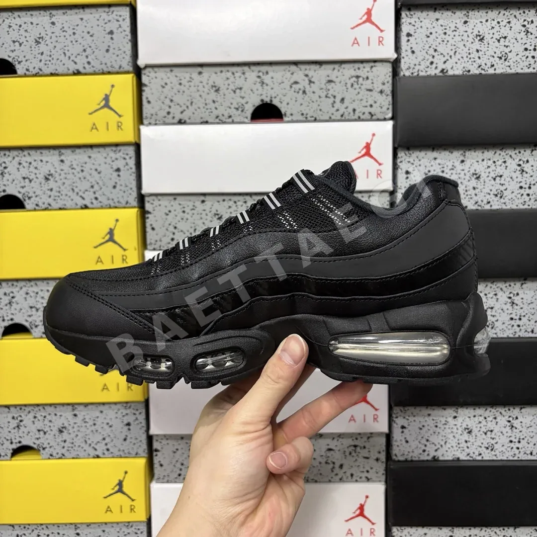 나이키 [GX] 에어 맥스 95 IR1474-010 201774 Nike Air Max 95 Big Bubble Black Carbon 상세 이미지 2