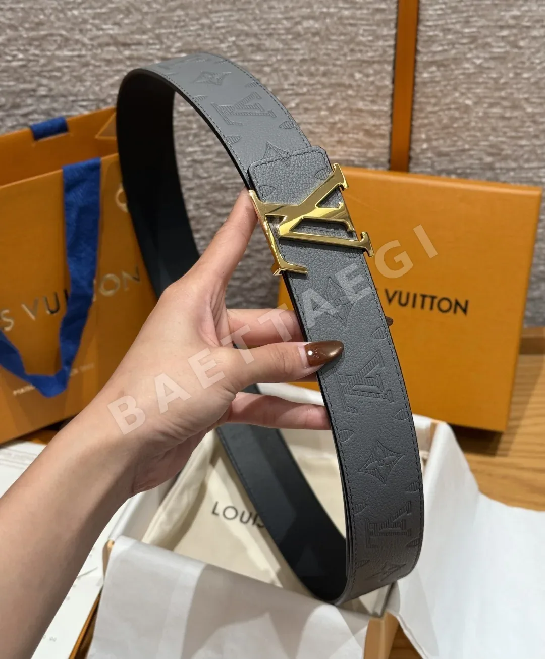 루이비통 JD350 이니셜 펄즈 리버시블 가죽 벨트 상세 이미지 4