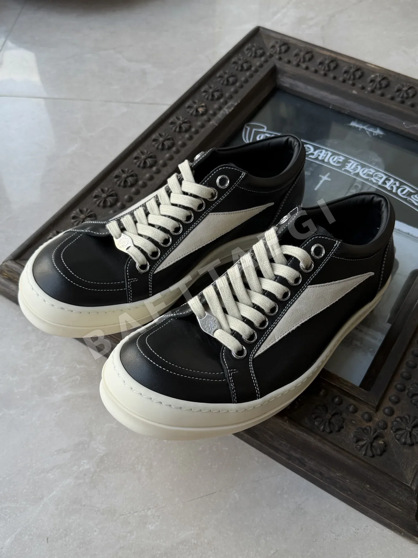 크롬하츠 스니커즈 상세 이미지 2