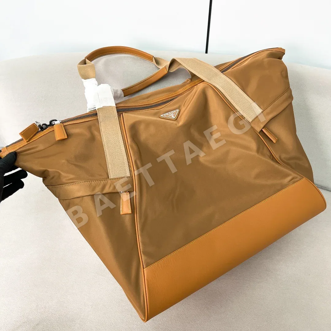 프라다 나일론 카프스킨 토트백 2VC040 상세 이미지 2
