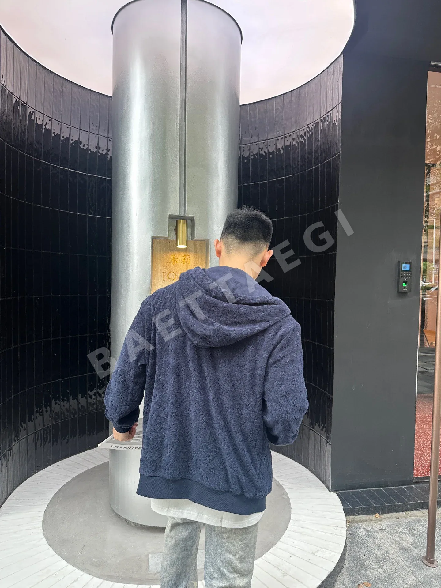 루이비통 테리 크로스 지퍼업 후디 자켓 상세 이미지 11