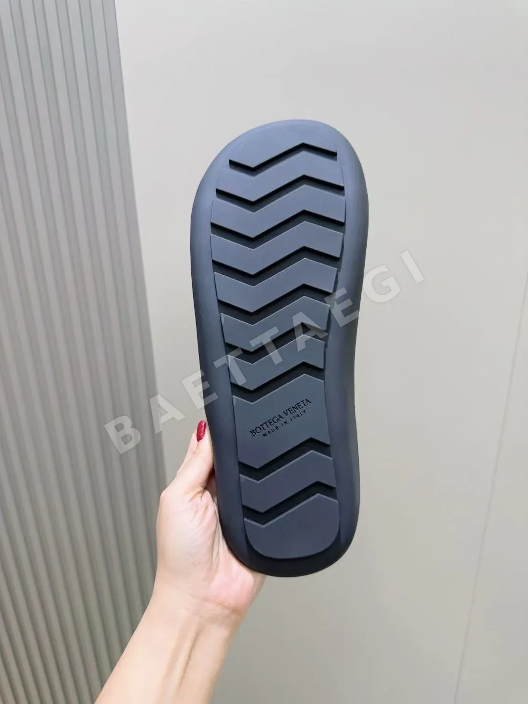 보테가베네타 웨이브 인트레차토 뮬 샌들 상세 이미지 8