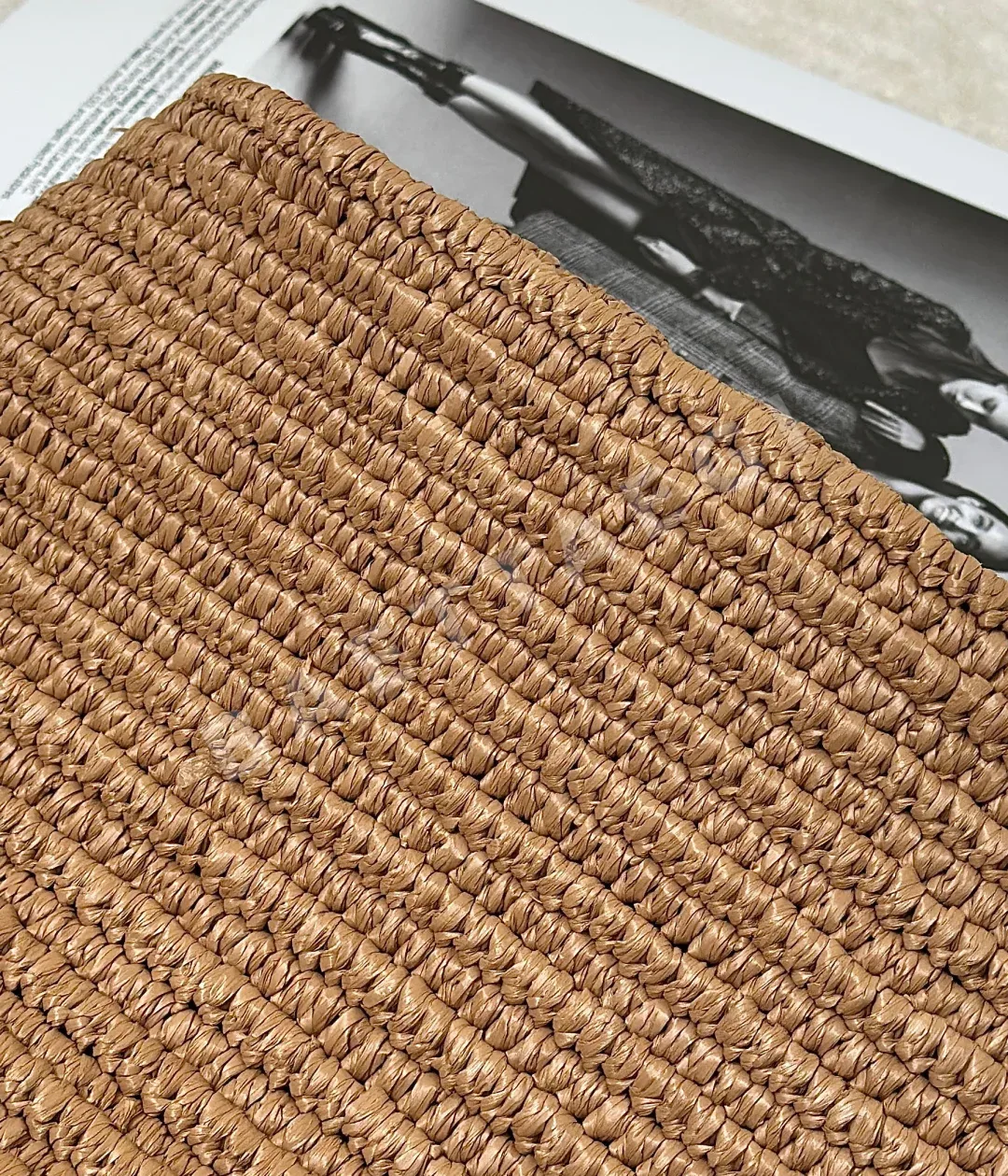 더로우 알마 스트로 호보 가방 상세 이미지 8