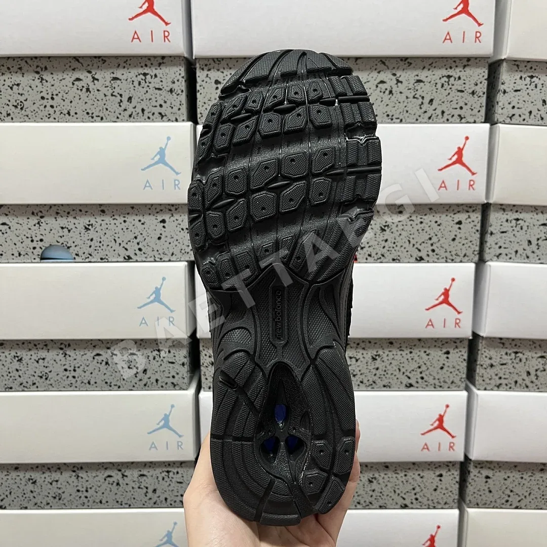 뉴발란스 [XY] 740 U740BO2 202075 New Balance 740 Triple Black 상세 이미지 3