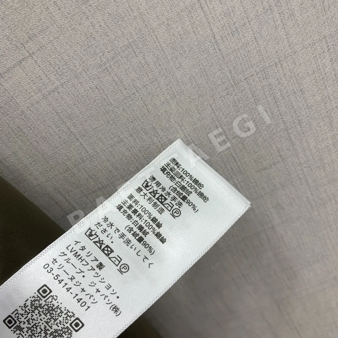 셀린느 여성용 크롭 푸퍼 패딩 자켓 상세 이미지 8