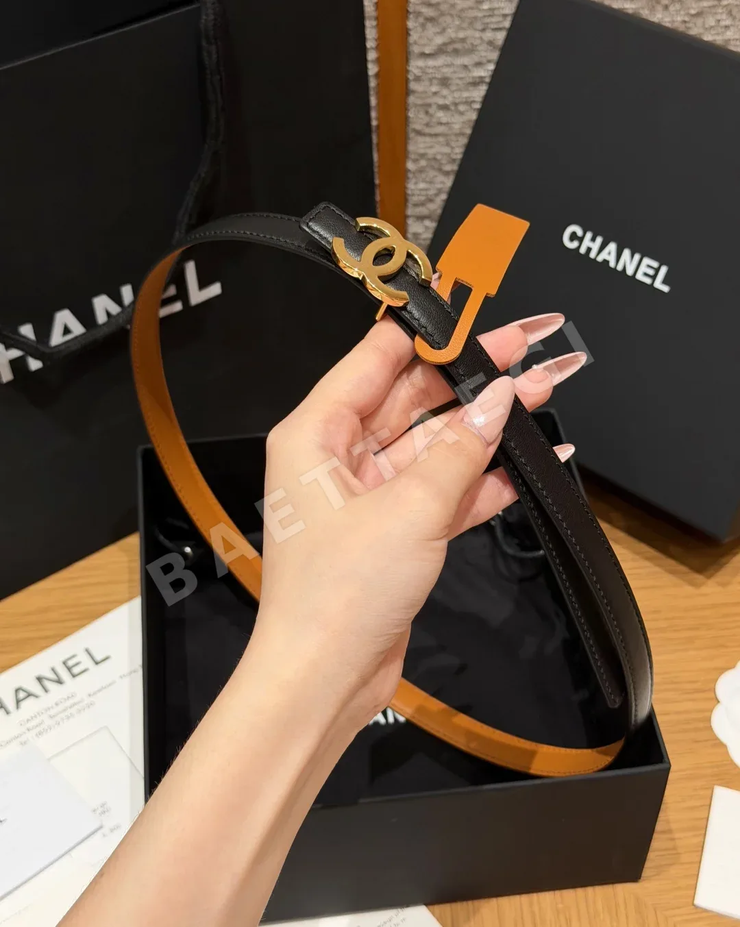 샤넬 더블 C 로고 리버시블 카프스킨 벨트 상세 이미지 2