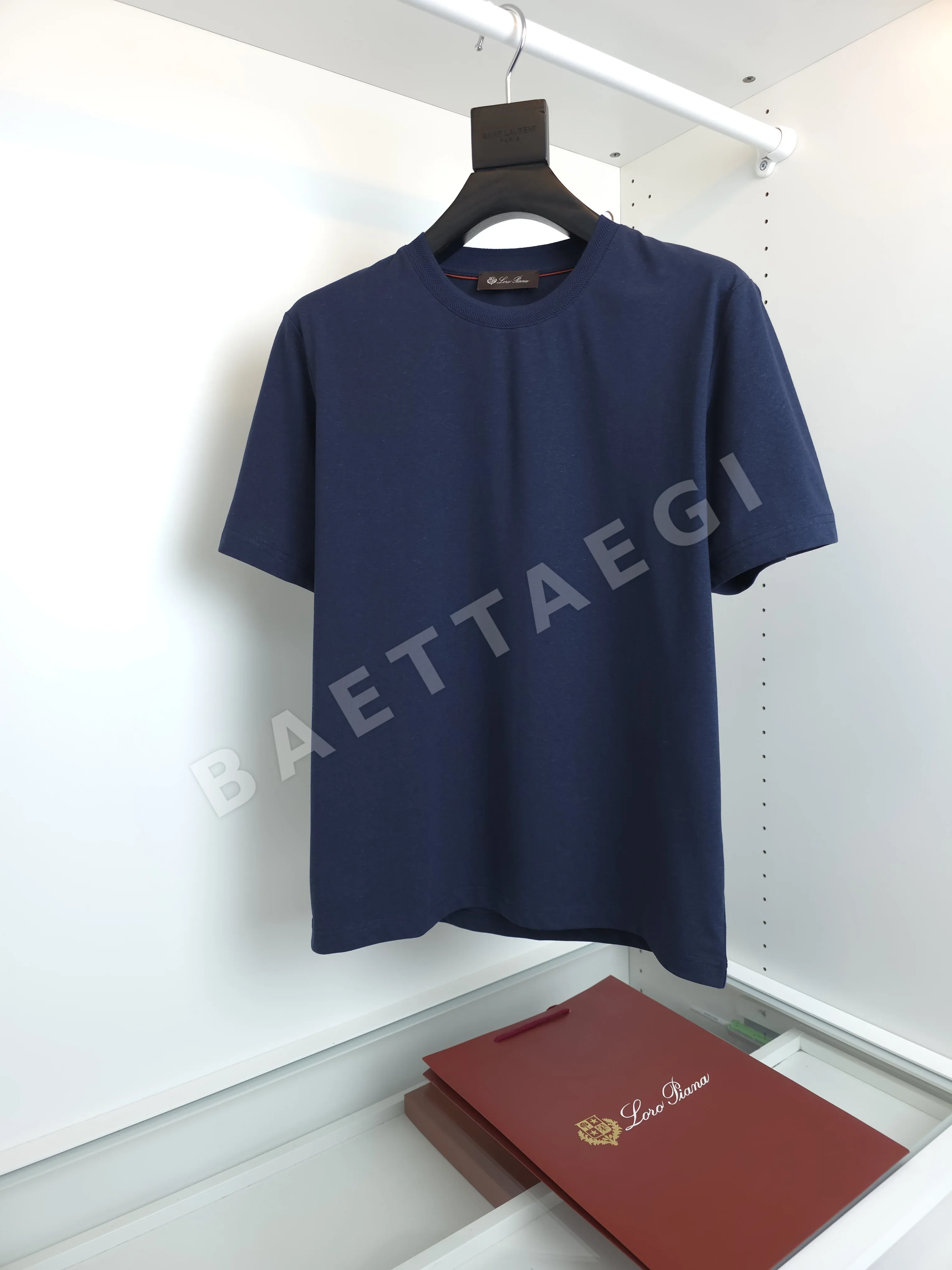 로로피아나 캡슐 컬렉션 린넨 크루넥 티셔츠 상세 이미지 10