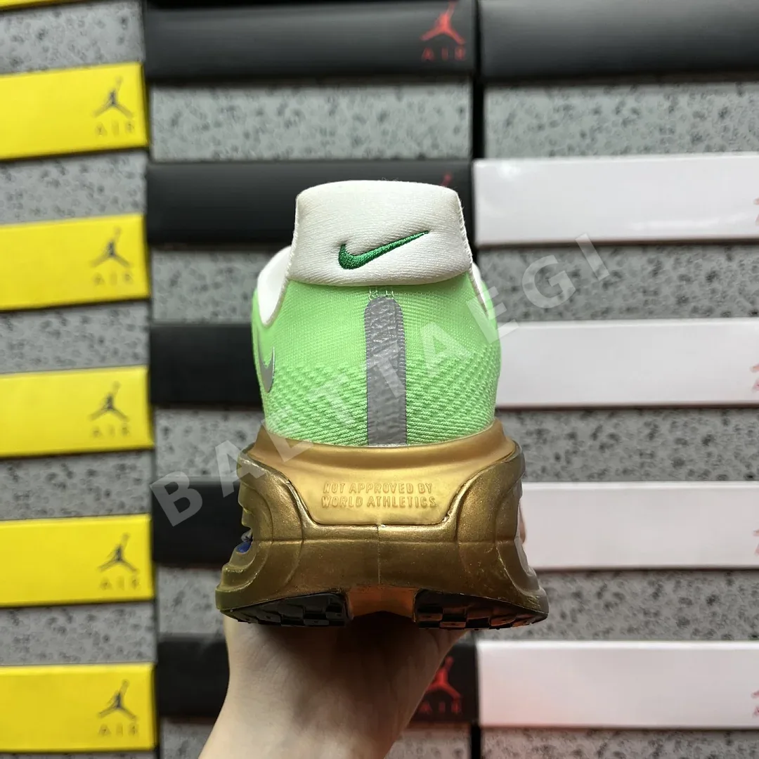 나이키 [CG] 보메로 프리미엄 HQ2050-307 201996 Nike Vomero Premium 상세 이미지 6