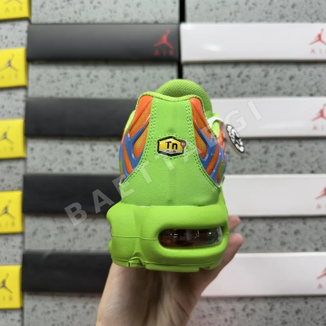 나이키 [TK] 에어 맥스 플러스 DA1472-300 201975 Nike Air Max Plus Supreme Mean Green 상세 이미지 7