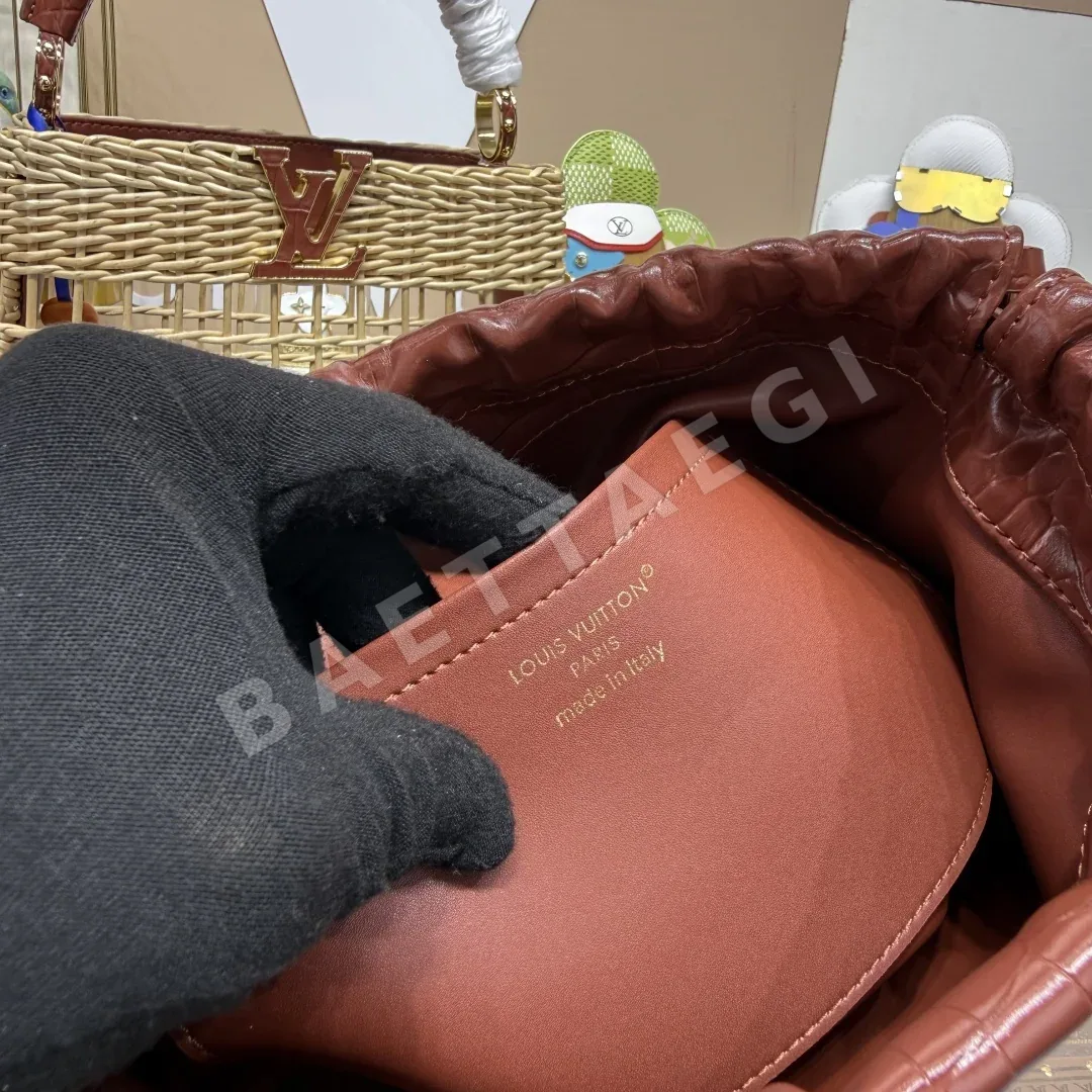 루이비통 카프신 BB 토트백 N89949 상세 이미지 9