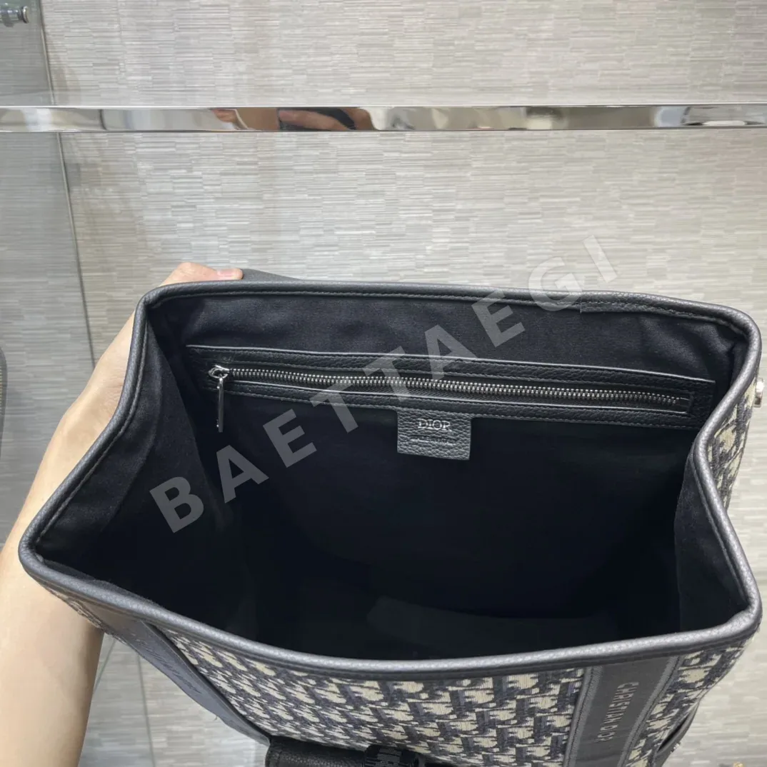 디올 새들 가죽 백팩 상세 이미지 7