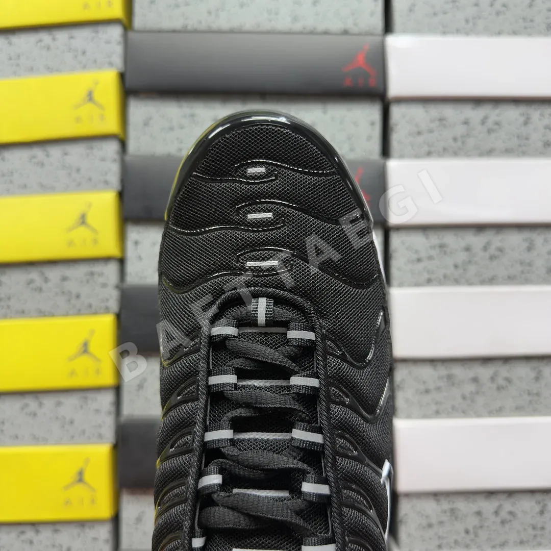 나이키 [BD] 에어 맥스 플러스 DM2362-001 201869 Nike Air Max Plus Black White 상세 이미지 8
