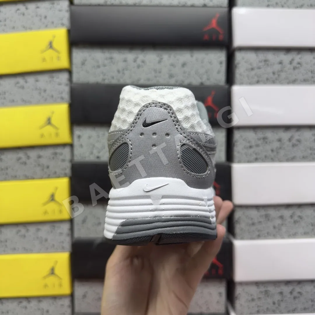 나이키 [PE] P 6000 IR2004-100 201744 Nike P-6000 White Metallic Cool Grey Black 상세 이미지 7