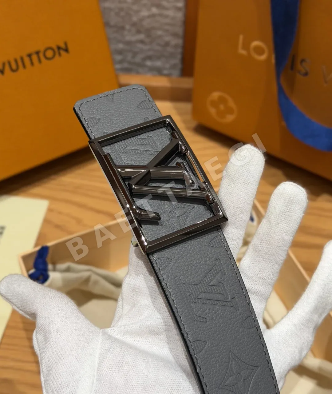 루이비통 피라미드 40mm 모노그램 엠보 소가죽 벨트 상세 이미지 2