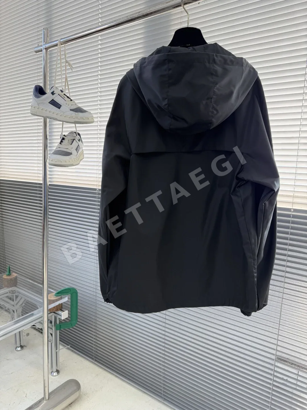 프라다 미니멀 캐주얼 남성 자켓 상세 이미지 8