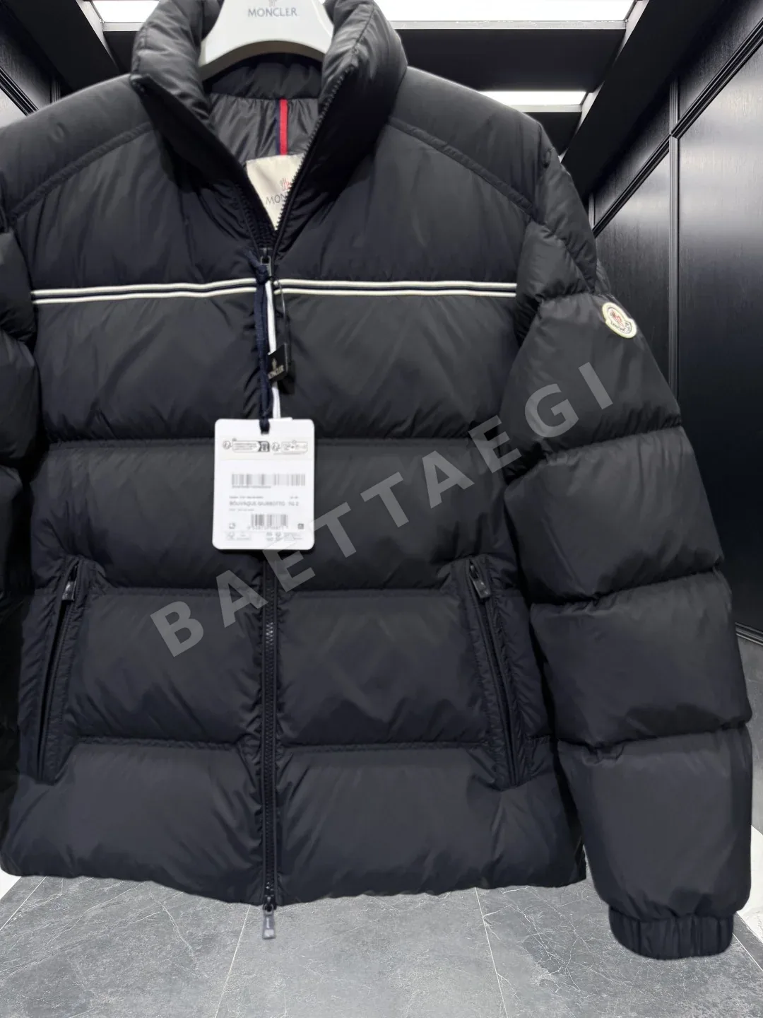 몽클레르 부바크(Moncler Bouvaque) 남성 숏 패딩 재킷 상세 이미지 6